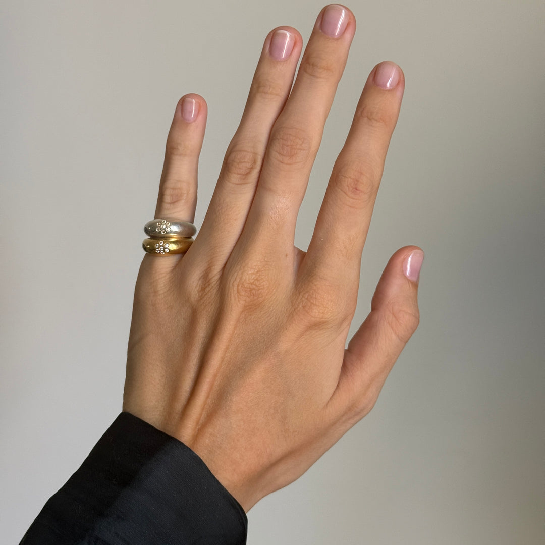 Champagne Siglum Ring