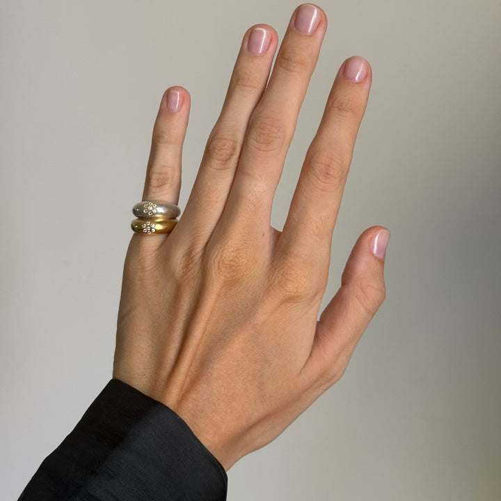 Champagne Siglum Ring